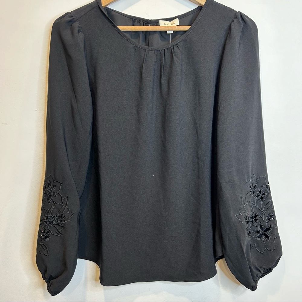 Laura Cutout Detail Blouse Black - Picture 6 of 12
